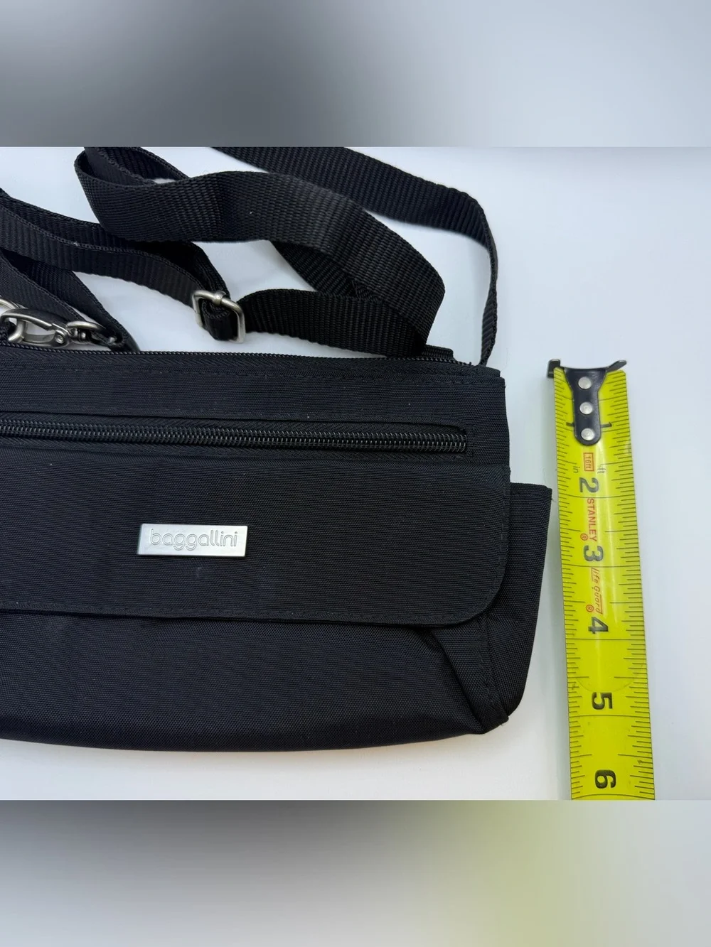 Baggallini compact belt